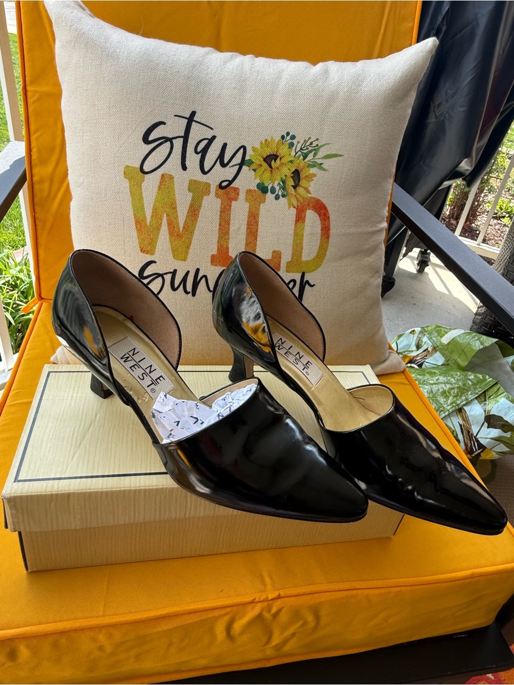 Nine West Black Patent Pointed Toe Mid-Heel Pumps